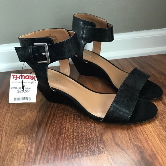 nine west ankle strap wedge